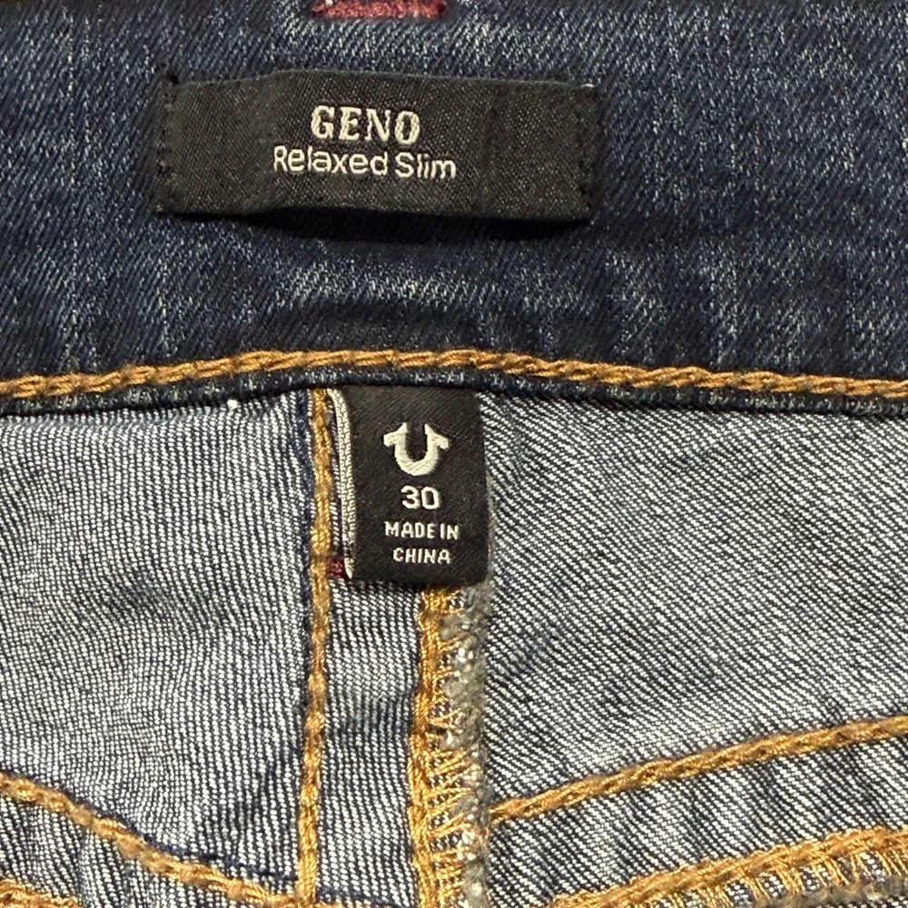 True Religion Geno Big T Slim Jeans Mens 30 x 32 Medium Bonechill Wash NWT